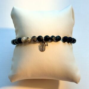 Chan Luu NWOT Black, Grey and White Beaded Stretch Bracelet Neutral Tones